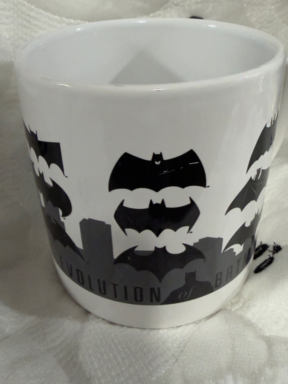 NWOT: DC Comics Black and White Batman Logo Ceramic Mug